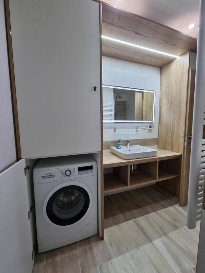 Apartment Nerudovka D 104, Finska Sauna, Garazove Stani Loucna pod Klinovcem